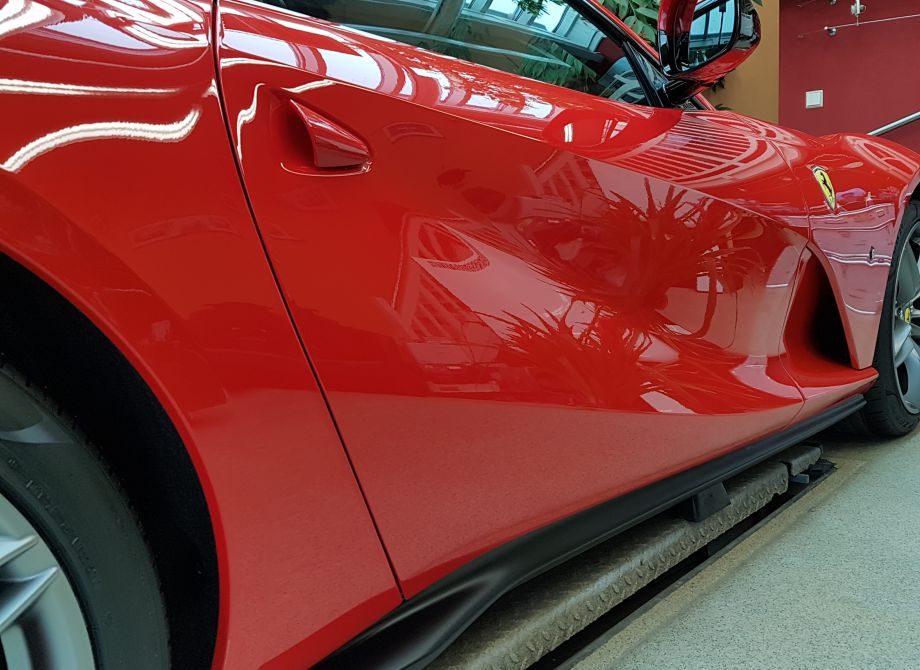 Ferrari 812 Superfast mit Ceramic-Beschichtung – Bild 2
