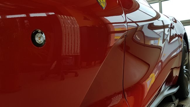 Ferrari 812 Superfast mit Ceramic-Beschichtung – Bild 4